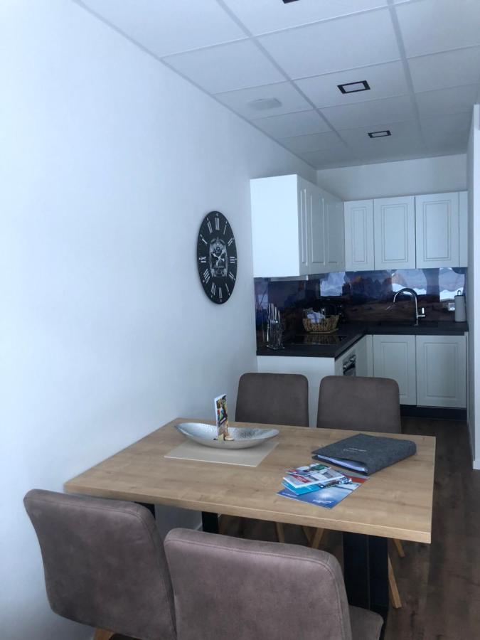 Chalet West ซิลเลียน ภายนอก รูปภาพ